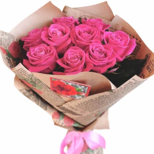 Букет из 9 розовых роз в крафте