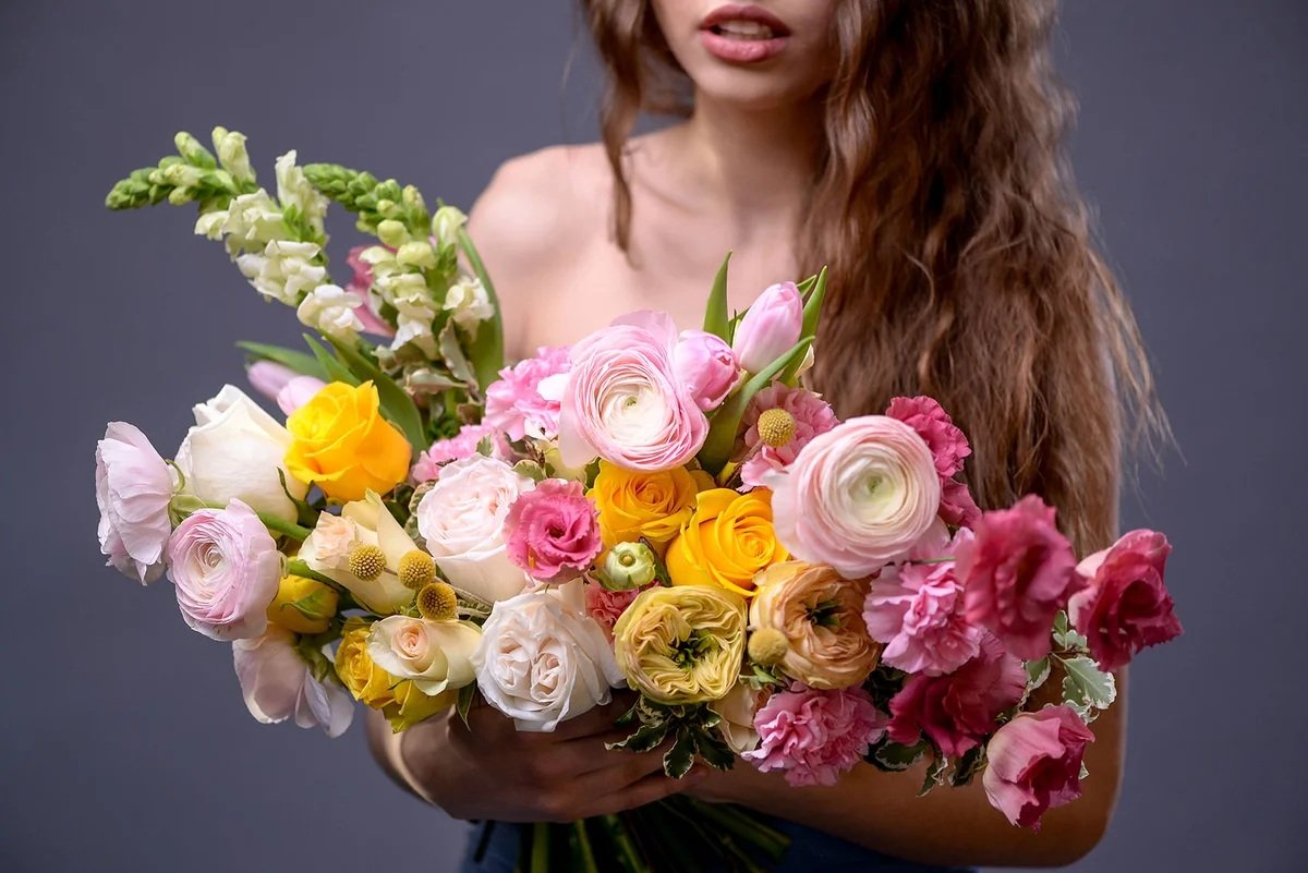 Сочетание цветов в букете для девушки