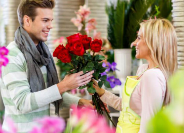 Какие цветы можно подарить мужчине на 23 февраля?