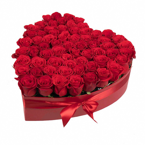 Букет в сердце из 51 красной розы